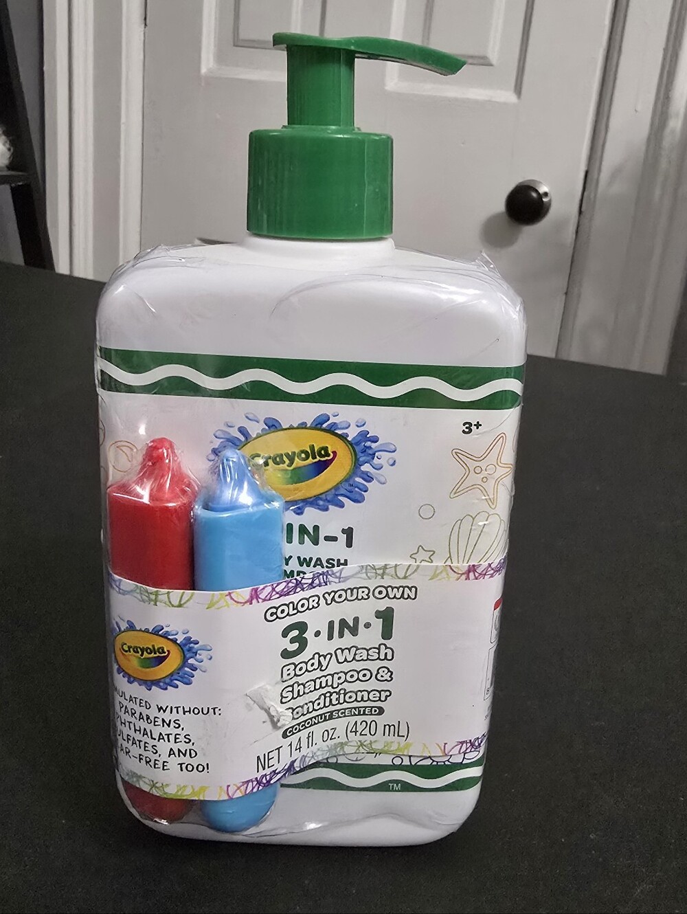 Crayola 3-in-1 Body Wash, Shampoo & Conditioner Red and Blue Washable Crayons